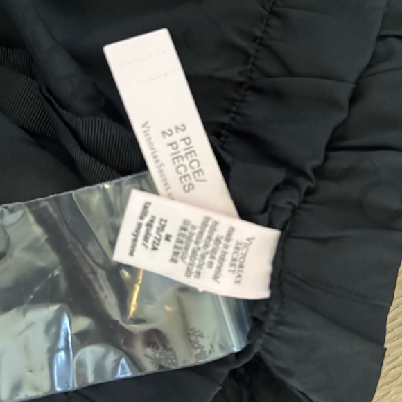 New Victoria's Secret satin pj set size M - Picture 4 of 7